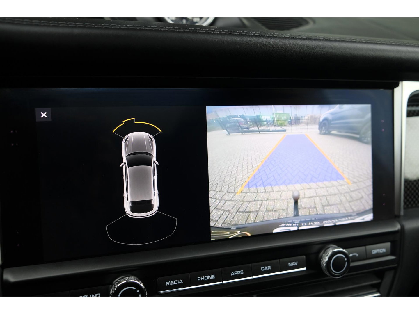 Porsche Macan 2.9 Turbo 441pk Panoramadak Luchtvering Adaptive cruise PDLS plus 18-weg stoelen