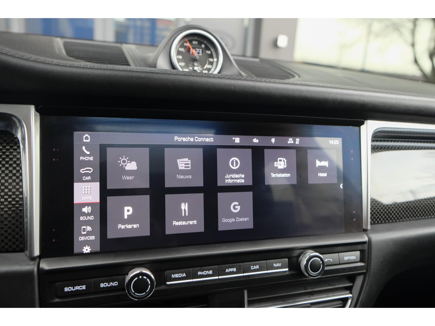 Porsche Macan 2.9 Turbo 441pk Panoramadak Luchtvering Adaptive cruise PDLS plus 18-weg stoelen