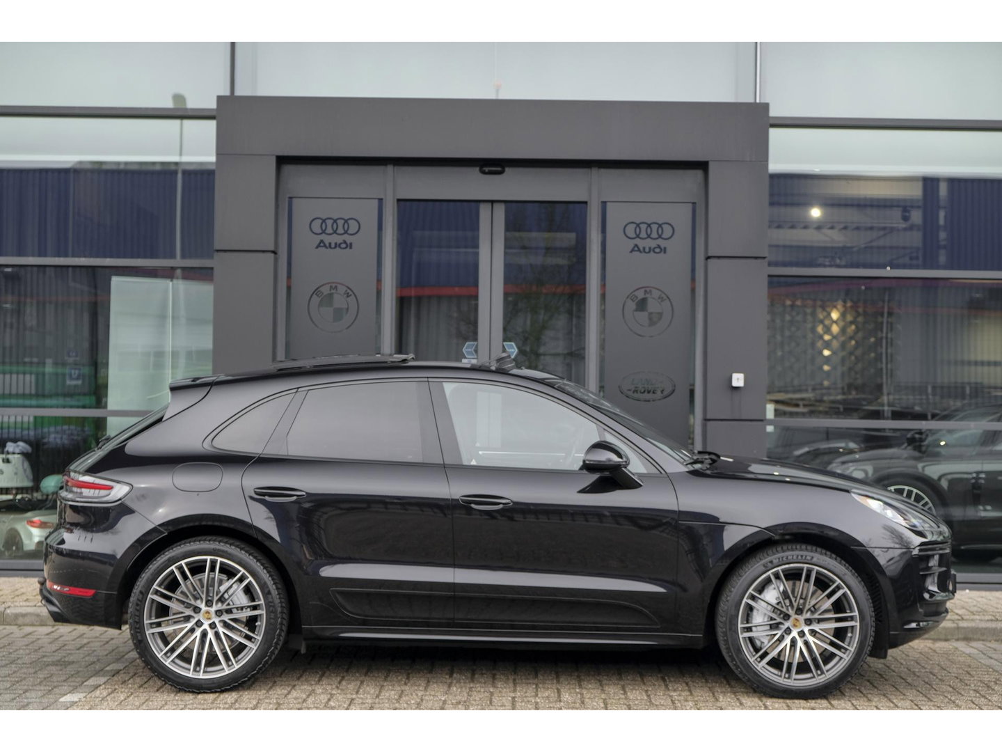 Porsche Macan 2.9 Turbo 441pk Panoramadak Luchtvering Adaptive cruise PDLS plus 18-weg stoelen
