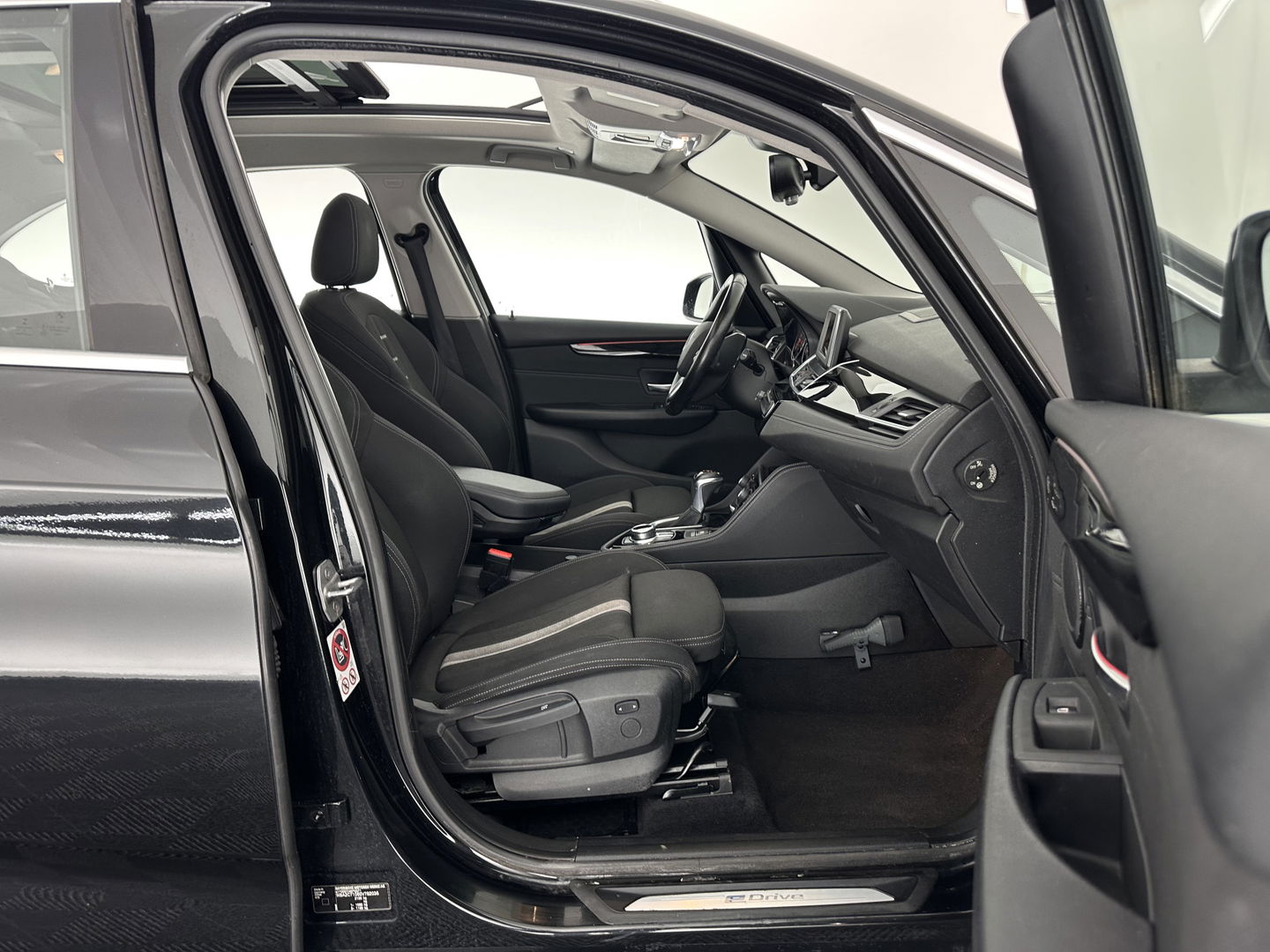 BMW 2 Serie Active Tourer 225xe iPerformance Centennial Executive (INCL.BTW) *PANO | FULL-LED | SPORT-SEATS | NAVI-FULLMAP | KEYLESS | DAB+ | ECC | PDC | CRUISE | 18''ALU*