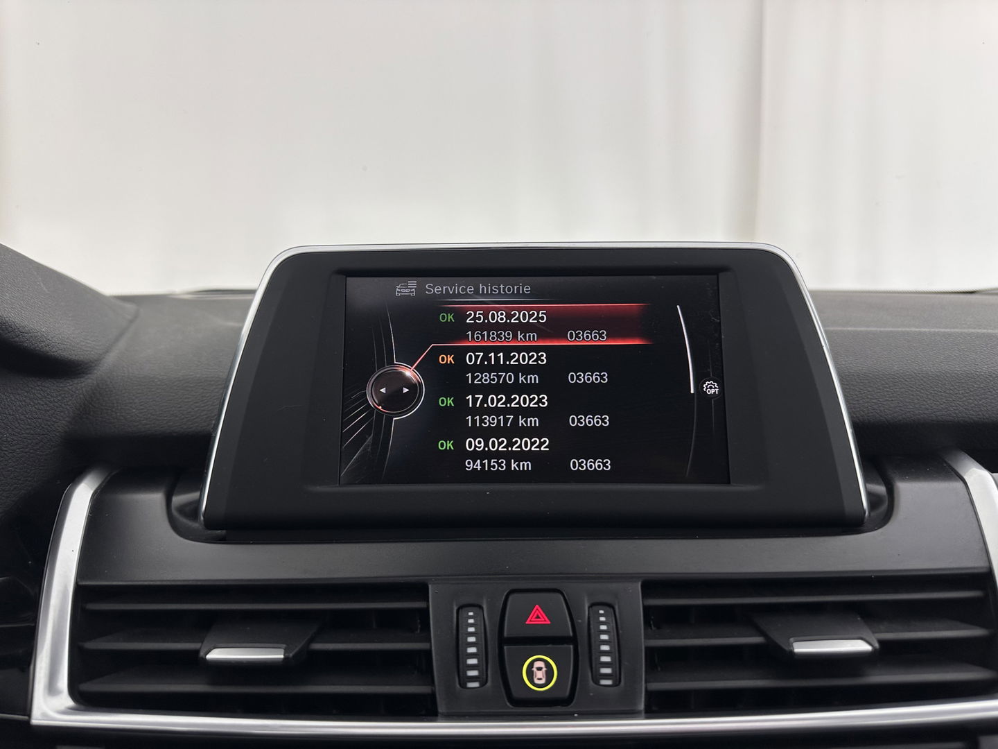 BMW 2 Serie Active Tourer 225xe iPerformance Centennial Executive (INCL.BTW) *PANO | FULL-LED | SPORT-SEATS | NAVI-FULLMAP | KEYLESS | DAB+ | ECC | PDC | CRUISE | 18''ALU*