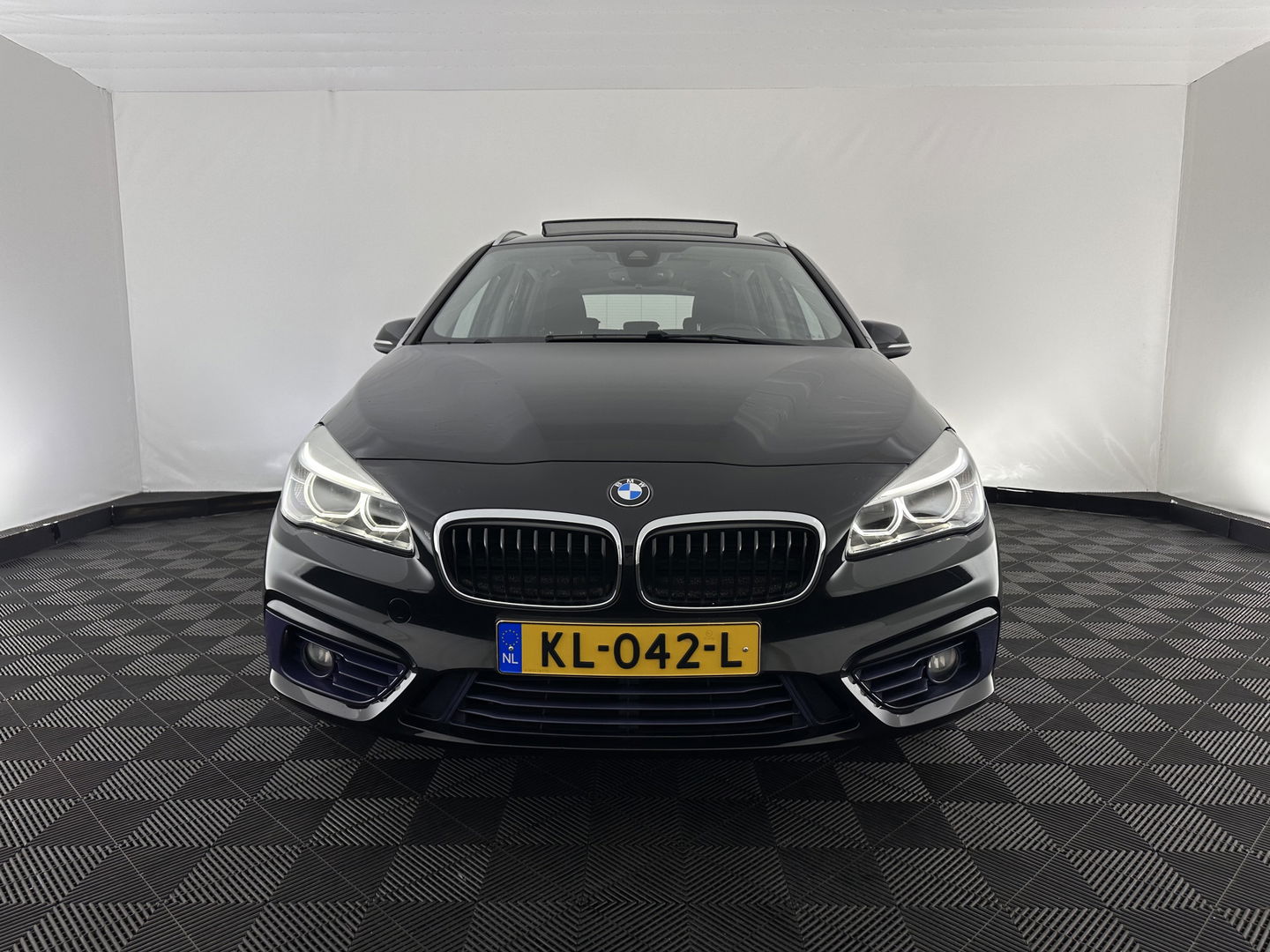 BMW 2 Serie Active Tourer 225xe iPerformance Centennial Executive (INCL.BTW) *PANO | FULL-LED | SPORT-SEATS | NAVI-FULLMAP | KEYLESS | DAB+ | ECC | PDC | CRUISE | 18''ALU*