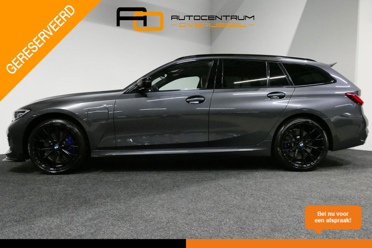 BMW 3 Serie Touring 330e xDrive M Sport / M340i Diffuser / Black Diamond M Grill / M340i M Sport bumper pakket / Schuif-/kanteldak / Elektr. verstelbare voorstoelen (links met memory) / Stoelverwarming / Apple Carplay - Android Auto / Achteruitrijcamera / Trekhaak (z