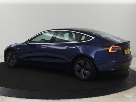Tesla Model 3 Long Range RWD 75 kWh | SOH 91,8% | Panoramadak | Autopilot | Leder | Stoelverwarming | 360 Camera | Keyless | Full LED | Navigatie