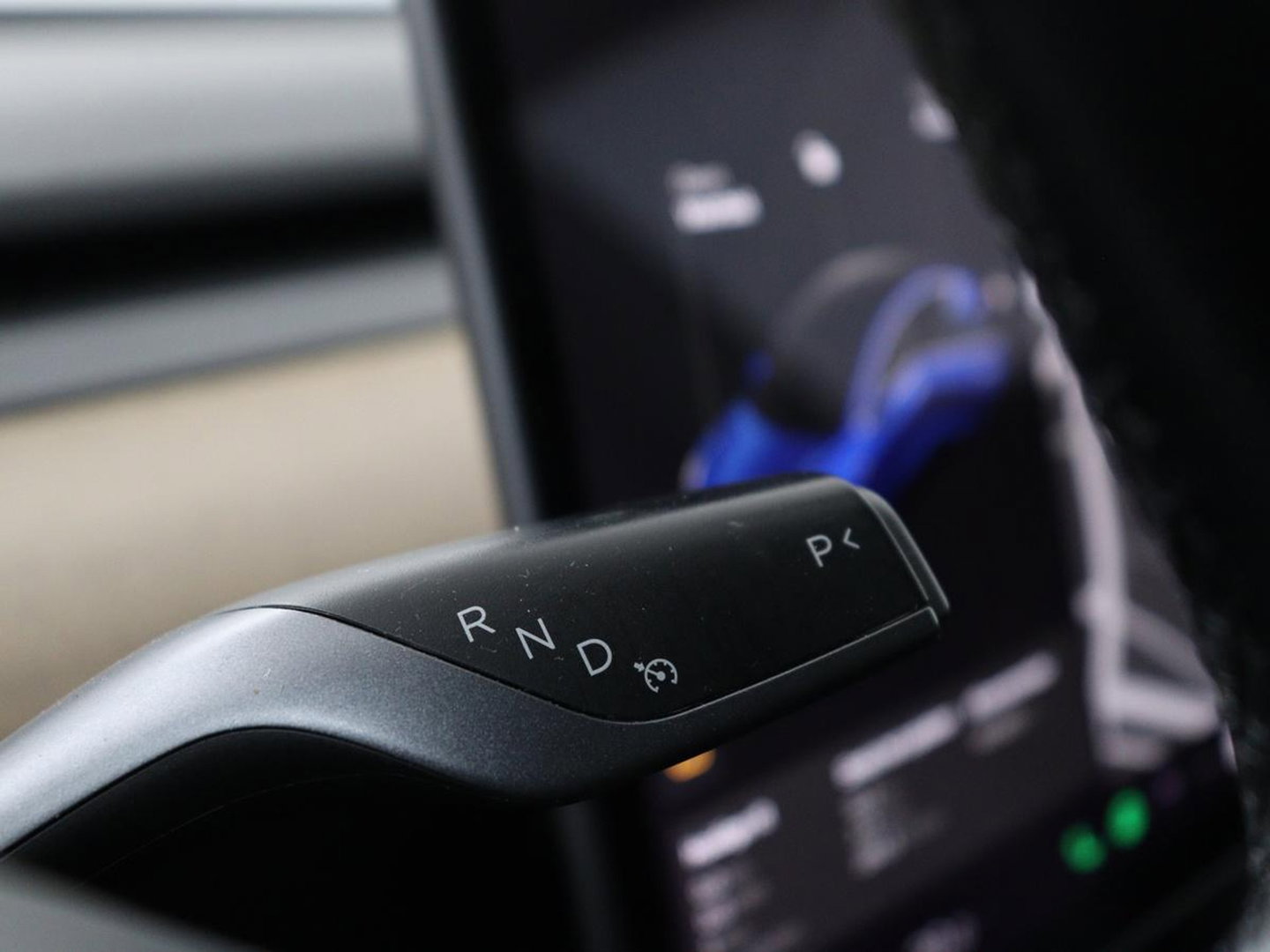 Tesla Model 3 Long Range RWD 75 kWh | SOH 91,8% | Panoramadak | Autopilot | Leder | Stoelverwarming | 360 Camera | Keyless | Full LED | Navigatie