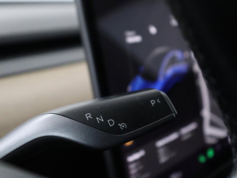 Tesla Model 3 Long Range RWD 75 kWh | SOH 91,8% | Panoramadak | Autopilot | Leder | Stoelverwarming | 360 Camera | Keyless | Full LED | Navigatie