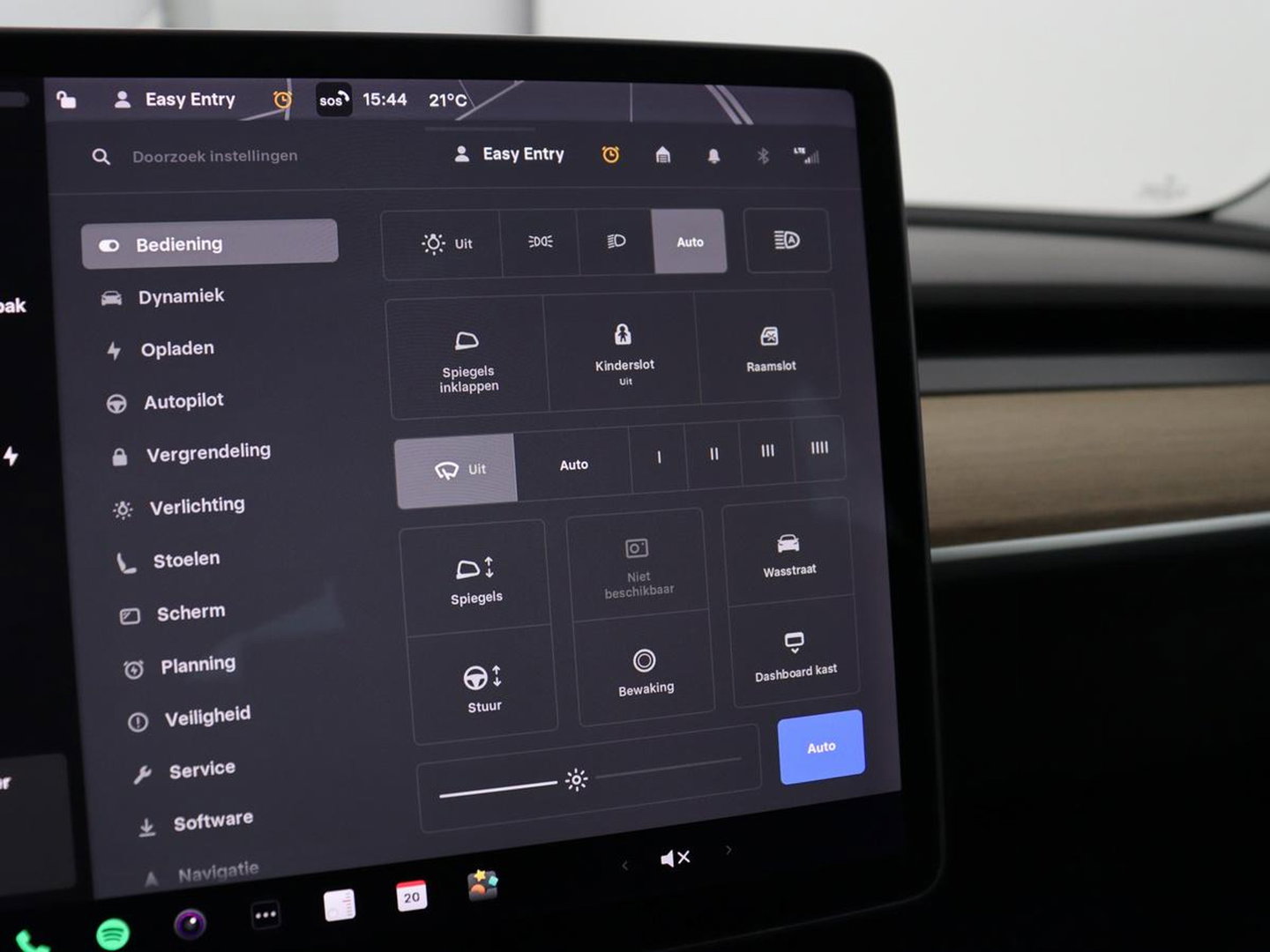 Tesla Model 3 Long Range RWD 75 kWh | SOH 91,8% | Panoramadak | Autopilot | Leder | Stoelverwarming | 360 Camera | Keyless | Full LED | Navigatie
