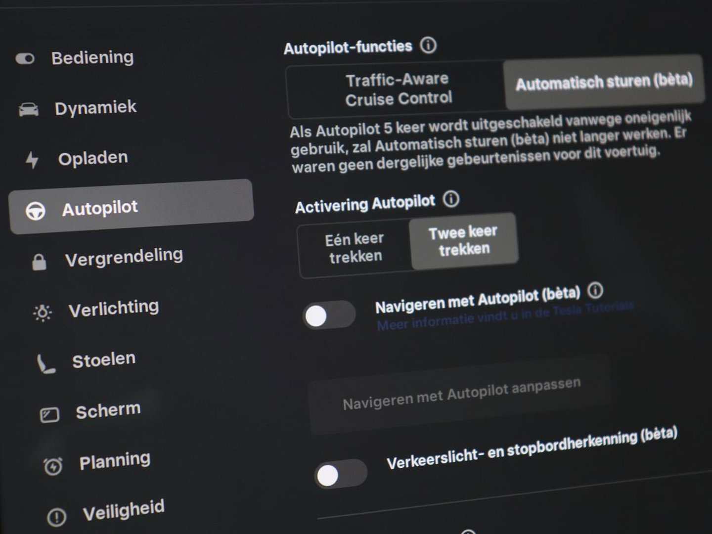 Tesla Model 3 Long Range RWD 75 kWh | SOH 91,8% | Panoramadak | Autopilot | Leder | Stoelverwarming | 360 Camera | Keyless | Full LED | Navigatie