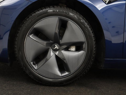 Tesla Model 3 Long Range RWD 75 kWh | SOH 91,8% | Panoramadak | Autopilot | Leder | Stoelverwarming | 360 Camera | Keyless | Full LED | Navigatie