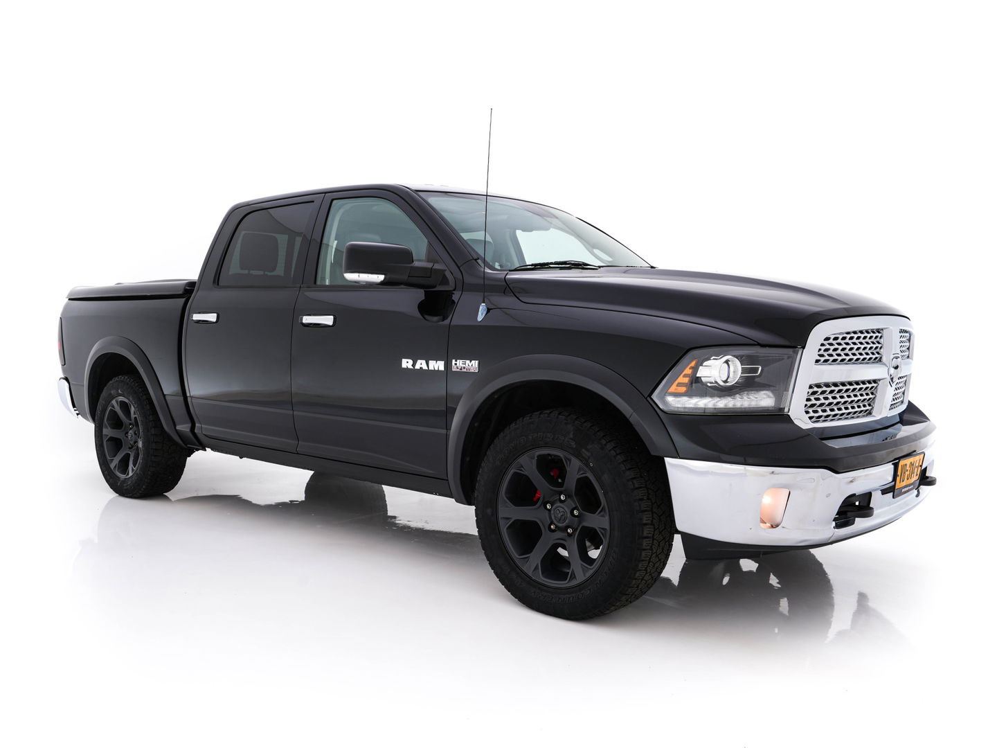 Dodge Ram 1500 5.7 V8 4x4 Quad Cab 6'4 [ 5-Pers. ] Aut. *PANO | FULL-LEATHER | XENON | ALPINE-SOUNDSYSTEM | DAB+ | NAVI-FULLMAP | KEYLESS | CAMERA | HEATED-COMFORTSEATS | ECC | PDC | CRUISE | TOWBAR | 20''ALU*