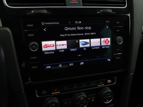 Volkswagen Golf Variant 1.0 TSI Highline Business R-LINE