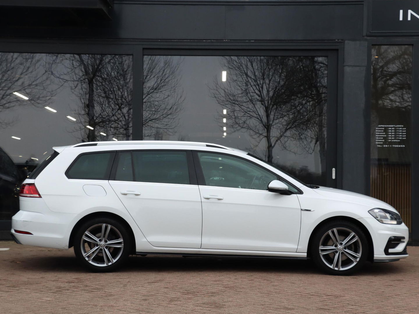 Volkswagen Golf Variant 1.0 TSI Highline Business R-LINE