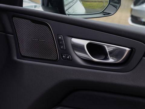 Volvo XC60 T6 AWD Plus Dark MY26 | Pano HeadUp Trekhaak 20'' Harman Kardon