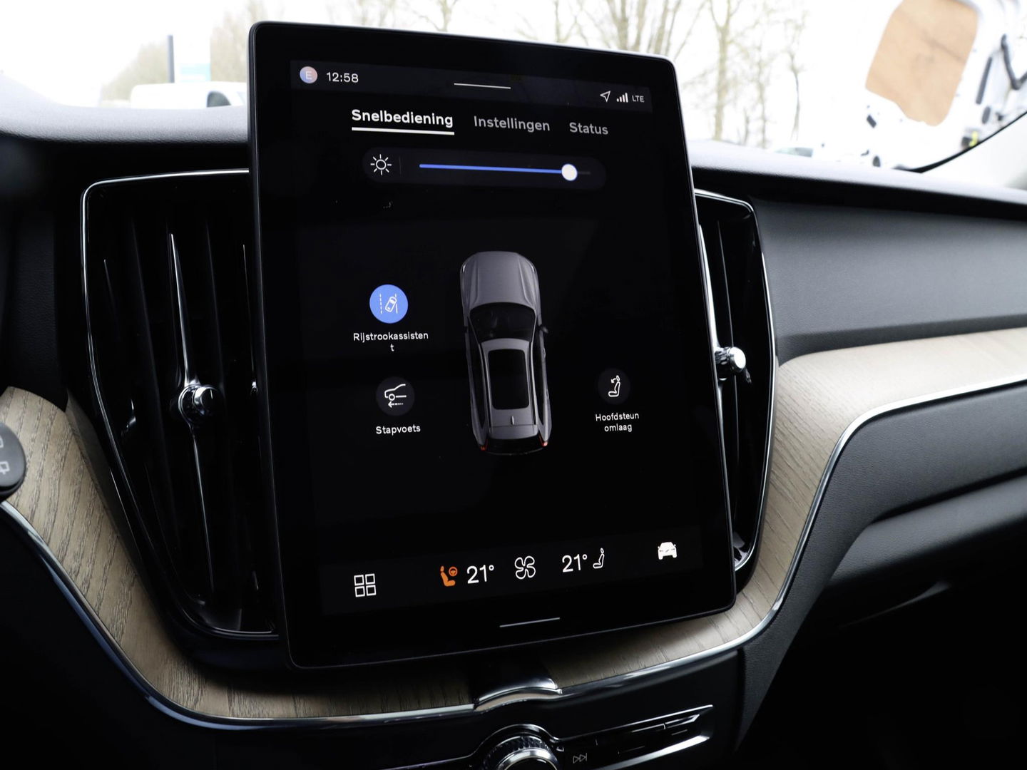 Volvo XC60 T6 AWD Plus Dark MY26 | Pano HeadUp Trekhaak 20'' Harman Kardon