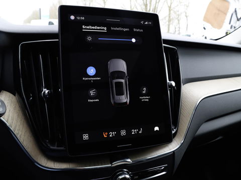 Volvo XC60 T6 AWD Plus Dark MY26 | Pano HeadUp Trekhaak 20'' Harman Kardon