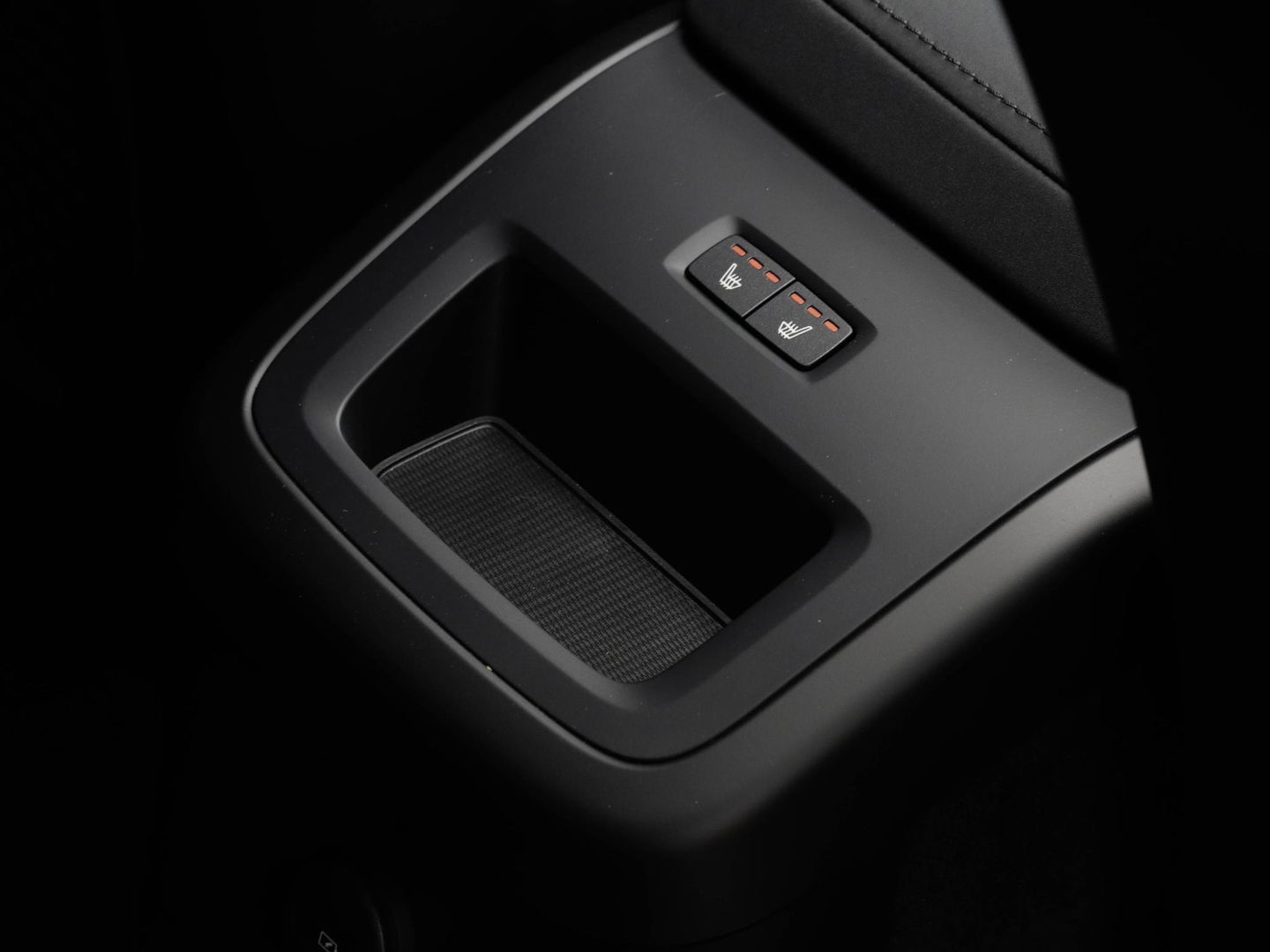 Volvo XC60 T6 AWD Plus Dark MY26 | Pano HeadUp Trekhaak 20'' Harman Kardon