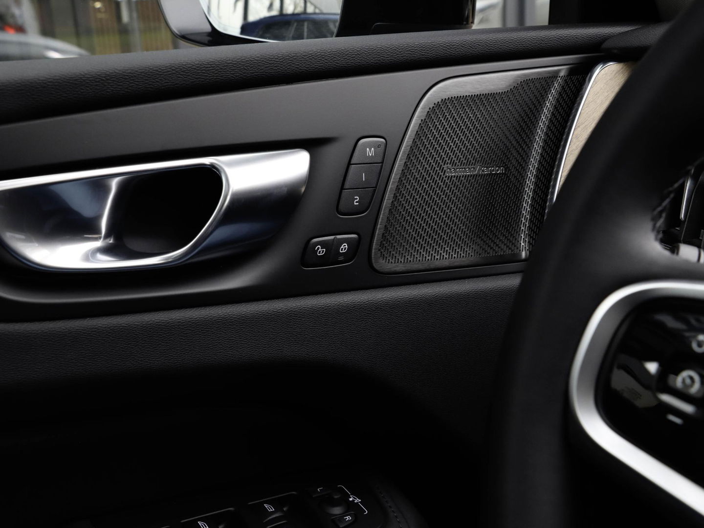 Volvo XC60 T6 AWD Plus Dark MY26 | Pano HeadUp Trekhaak 20'' Harman Kardon