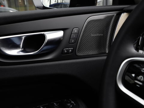 Volvo XC60 T6 AWD Plus Dark MY26 | Pano HeadUp Trekhaak 20'' Harman Kardon
