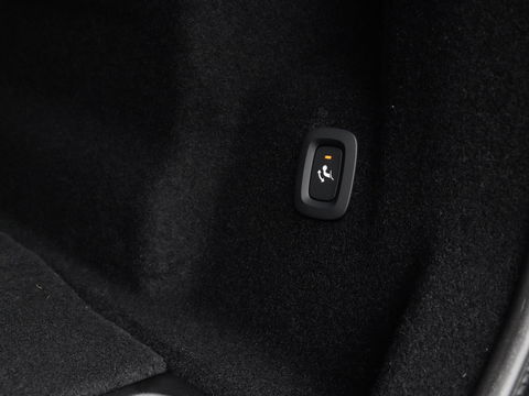 Volvo XC60 T6 AWD Plus Dark MY26 | Pano HeadUp Trekhaak 20'' Harman Kardon