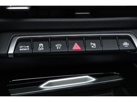 Audi Q3 Sportback 1.5 e-hybrid S edition 272pk | Facelift | Pano | Shadow Look Pro | Tech Pack Plus | Matrix LED | Elek. Trekhaak | 20'' |