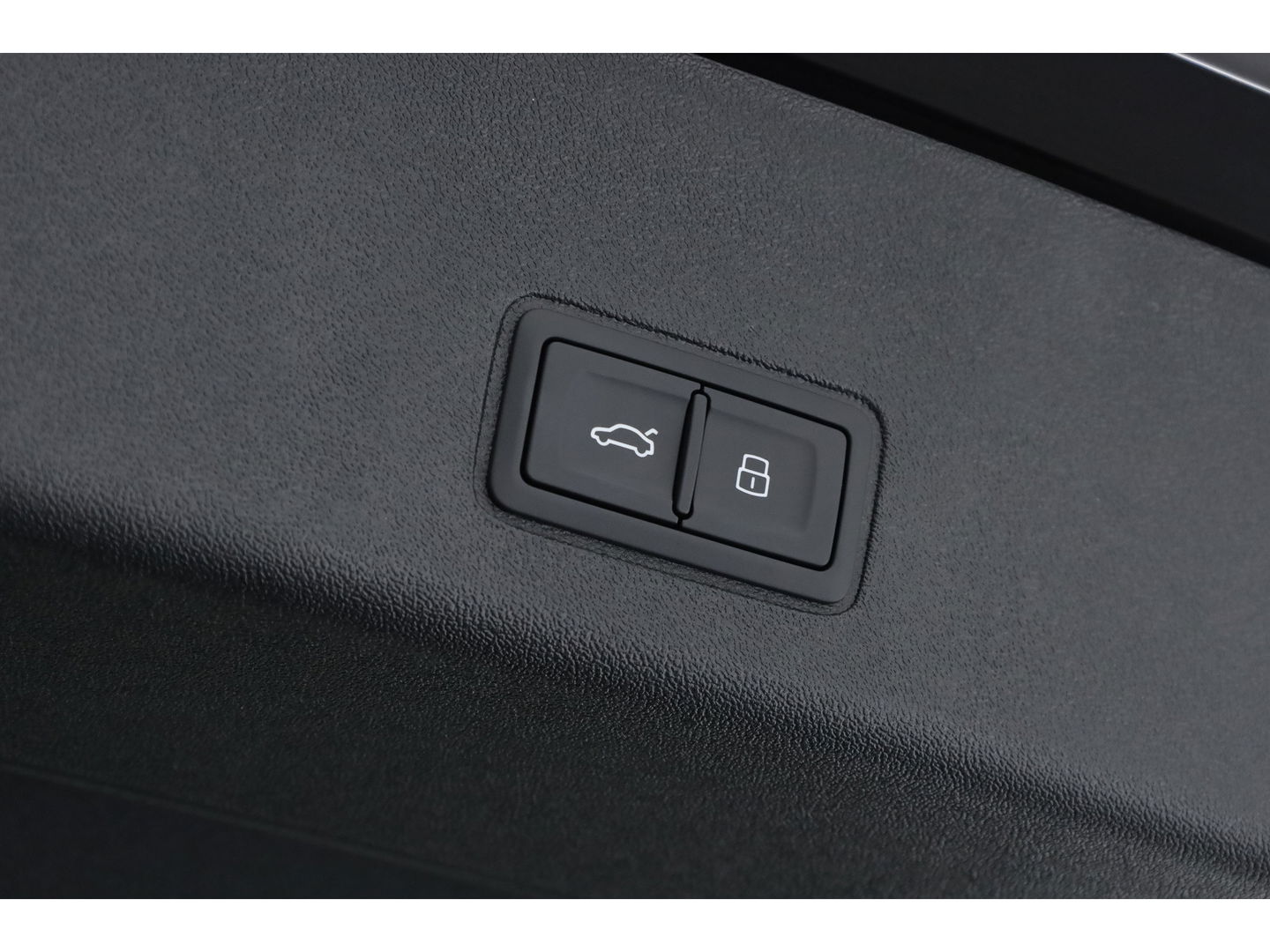 Audi Q3 Sportback 1.5 e-hybrid S edition 272pk | Facelift | Pano | Shadow Look Pro | Tech Pack Plus | Matrix LED | Elek. Trekhaak | 20'' |