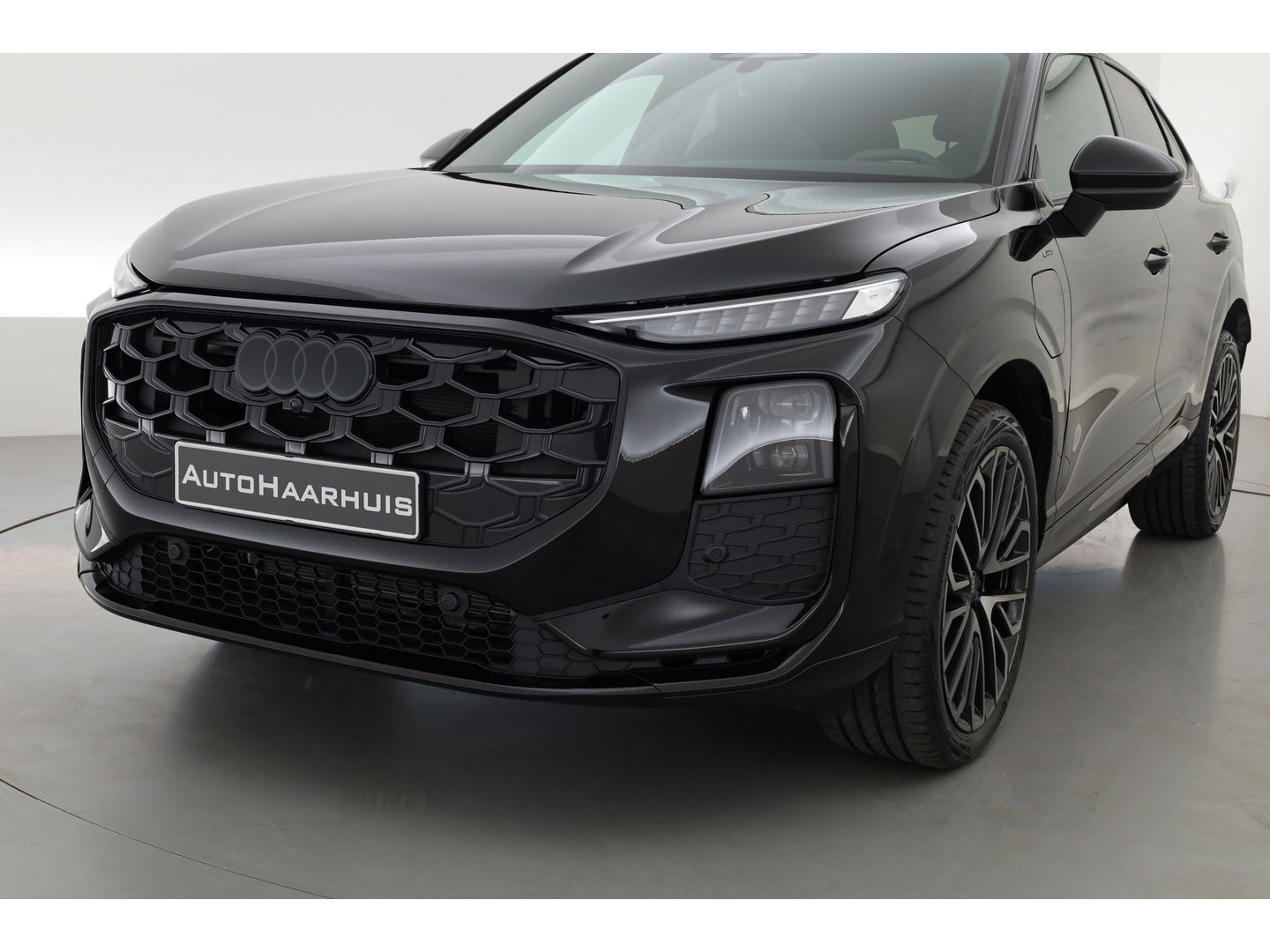 Audi Q3 Sportback 1.5 e-hybrid S edition 272pk | Facelift | Pano | Shadow Look Pro | Tech Pack Plus | Matrix LED | Elek. Trekhaak | 20'' |