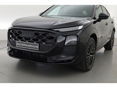 Audi Q3 Sportback 1.5 e-hybrid S edition 272pk | Facelift | Pano | Shadow Look Pro | Tech Pack Plus | Matrix LED | Elek. Trekhaak | 20'' |