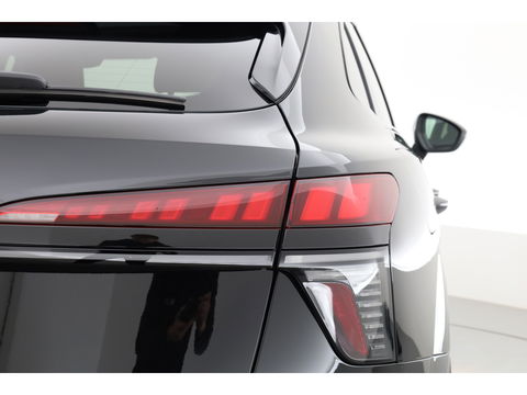 Audi Q3 Sportback 1.5 e-hybrid S edition 272pk | Facelift | Pano | Shadow Look Pro | Tech Pack Plus | Matrix LED | Elek. Trekhaak | 20'' |