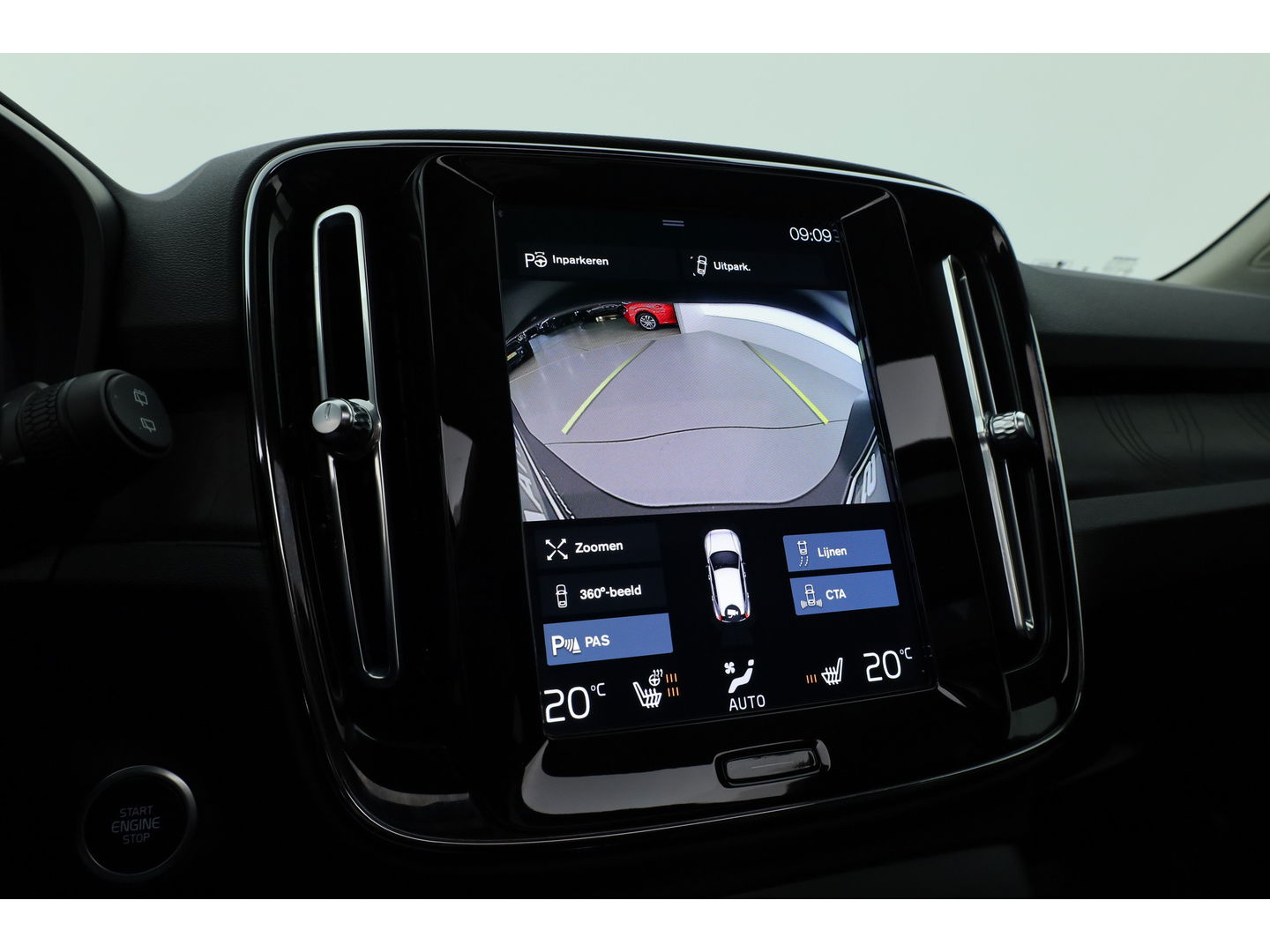 Volvo XC40 1.5 T5 Plug-in hybrid Ultimate Dark | SOH 95.6% | Pano | Adapt. Cruise | Stoel- stuurverw. | Harman Kardon | Keyless | Leder