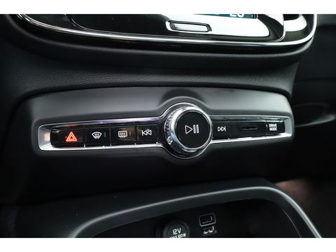 Volvo XC40 1.5 T5 Plug-in hybrid Ultimate Dark | SOH 95.6% | Pano | Adapt. Cruise | Stoel- stuurverw. | Harman Kardon | Keyless | Leder