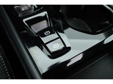 Volvo XC40 1.5 T5 Plug-in hybrid Ultimate Dark | SOH 95.6% | Pano | Adapt. Cruise | Stoel- stuurverw. | Harman Kardon | Keyless | Leder