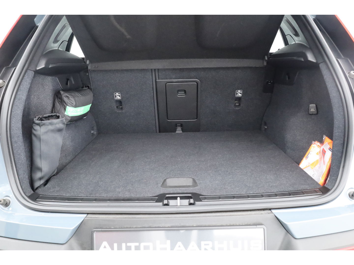 Volvo XC40 1.5 T5 Plug-in hybrid Ultimate Dark | SOH 95.6% | Pano | Adapt. Cruise | Stoel- stuurverw. | Harman Kardon | Keyless | Leder