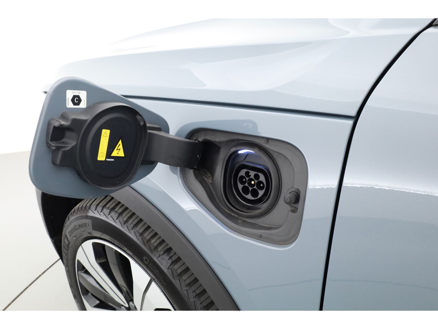 Volvo XC40 1.5 T5 Plug-in hybrid Ultimate Dark | SOH 95.6% | Pano | Adapt. Cruise | Stoel- stuurverw. | Harman Kardon | Keyless | Leder