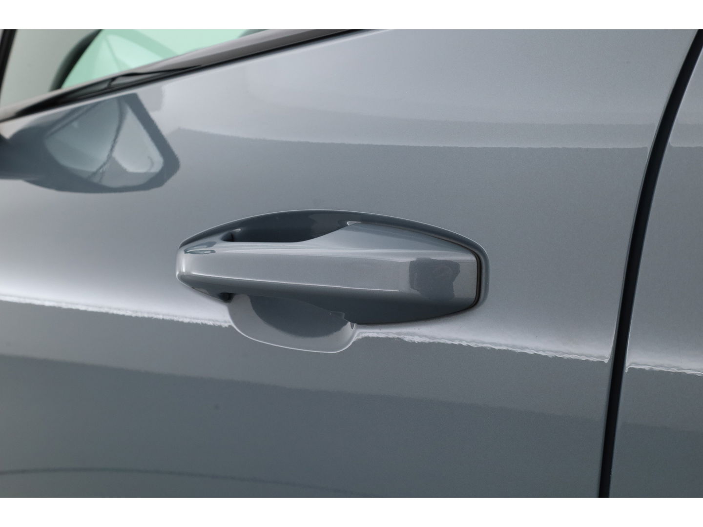 Volvo XC40 1.5 T5 Plug-in hybrid Ultimate Dark | SOH 95.6% | Pano | Adapt. Cruise | Stoel- stuurverw. | Harman Kardon | Keyless | Leder