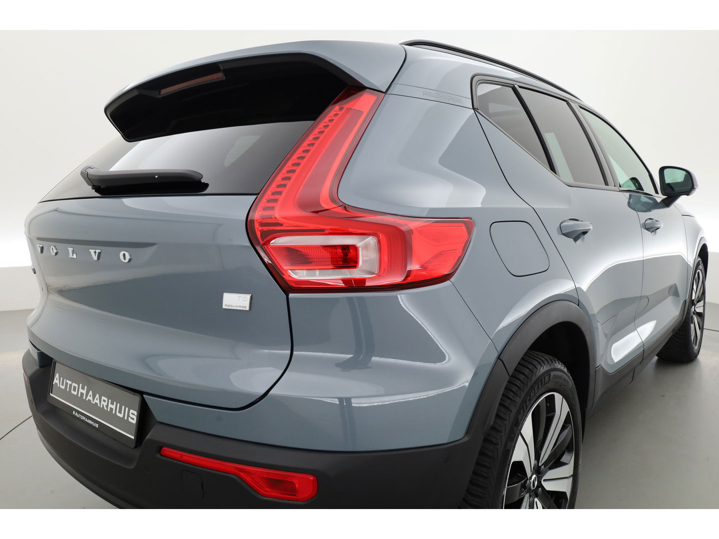 Volvo XC40 1.5 T5 Plug-in hybrid Ultimate Dark | SOH 95.6% | Pano | Adapt. Cruise | Stoel- stuurverw. | Harman Kardon | Keyless | Leder