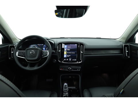 Volvo XC40 1.5 T5 Plug-in hybrid Ultimate Dark | SOH 95.6% | Pano | Adapt. Cruise | Stoel- stuurverw. | Harman Kardon | Keyless | Leder