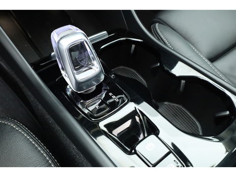 Volvo XC40 1.5 T5 Plug-in hybrid Ultimate Dark | SOH 95.6% | Pano | Adapt. Cruise | Stoel- stuurverw. | Harman Kardon | Keyless | Leder