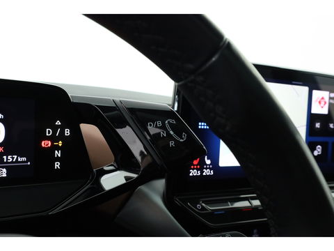 Volkswagen ID.4 Pro 77 kWh | SOH 95.5% | Pano | IQ. Light | Adapt. Cruise | Stoel- Stuurverw. | Keyless | Memory | Massage | HUD