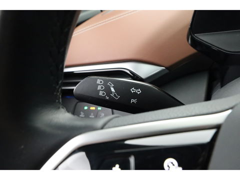 Volkswagen ID.4 Pro 77 kWh | SOH 95.5% | Pano | IQ. Light | Adapt. Cruise | Stoel- Stuurverw. | Keyless | Memory | Massage | HUD