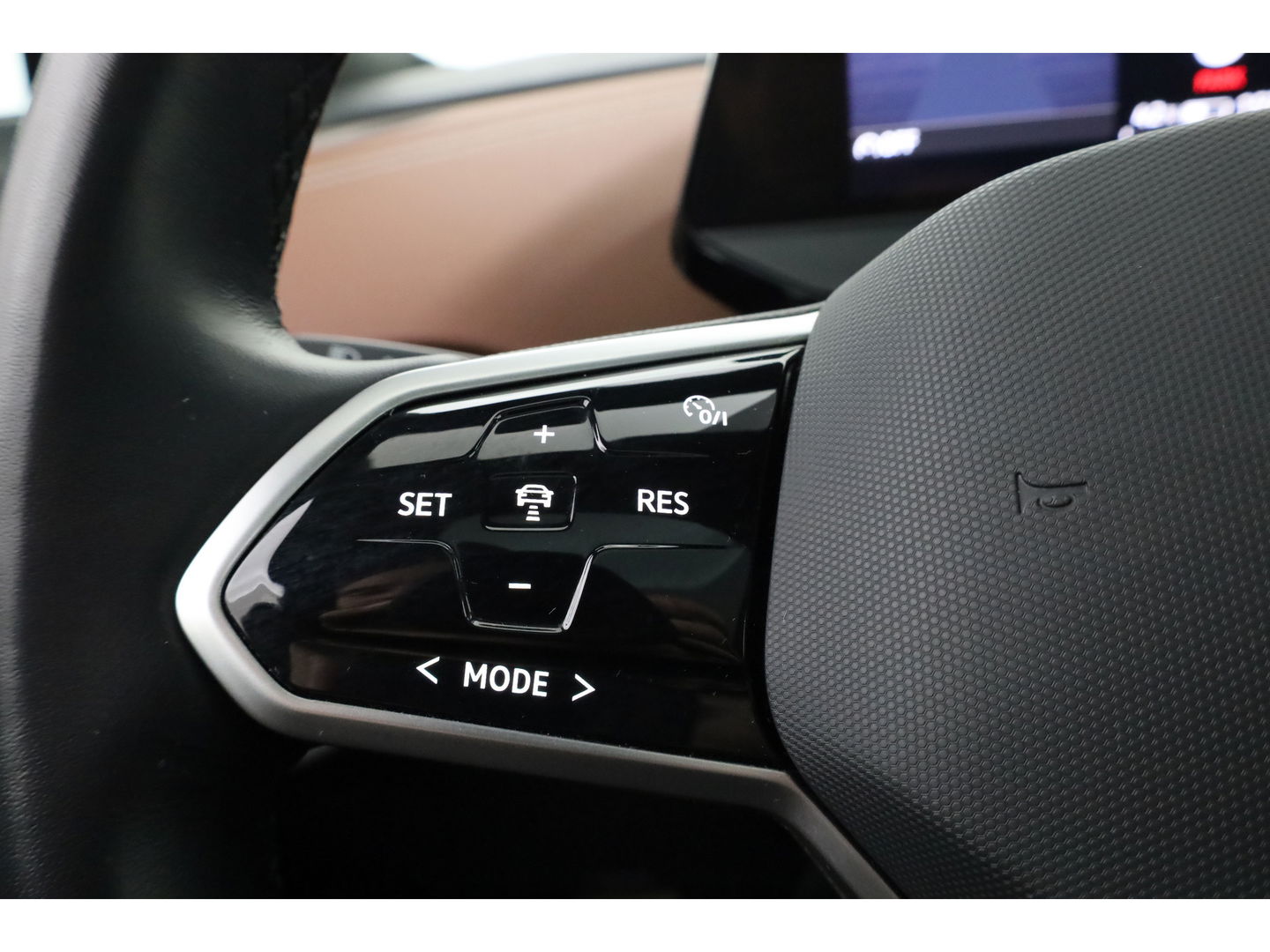 Volkswagen ID.4 Pro 77 kWh | SOH 95.5% | Pano | IQ. Light | Adapt. Cruise | Stoel- Stuurverw. | Keyless | Memory | Massage | HUD