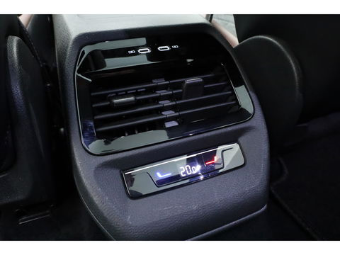 Volkswagen ID.4 Pro 77 kWh | SOH 95.5% | Pano | IQ. Light | Adapt. Cruise | Stoel- Stuurverw. | Keyless | Memory | Massage | HUD