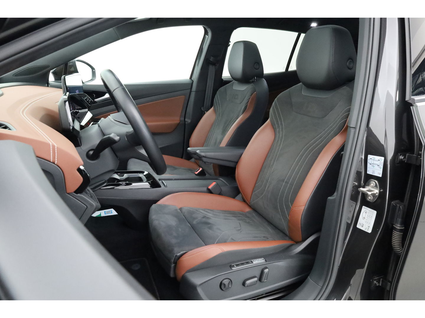 Volkswagen ID.4 Pro 77 kWh | SOH 95.5% | Pano | IQ. Light | Adapt. Cruise | Stoel- Stuurverw. | Keyless | Memory | Massage | HUD