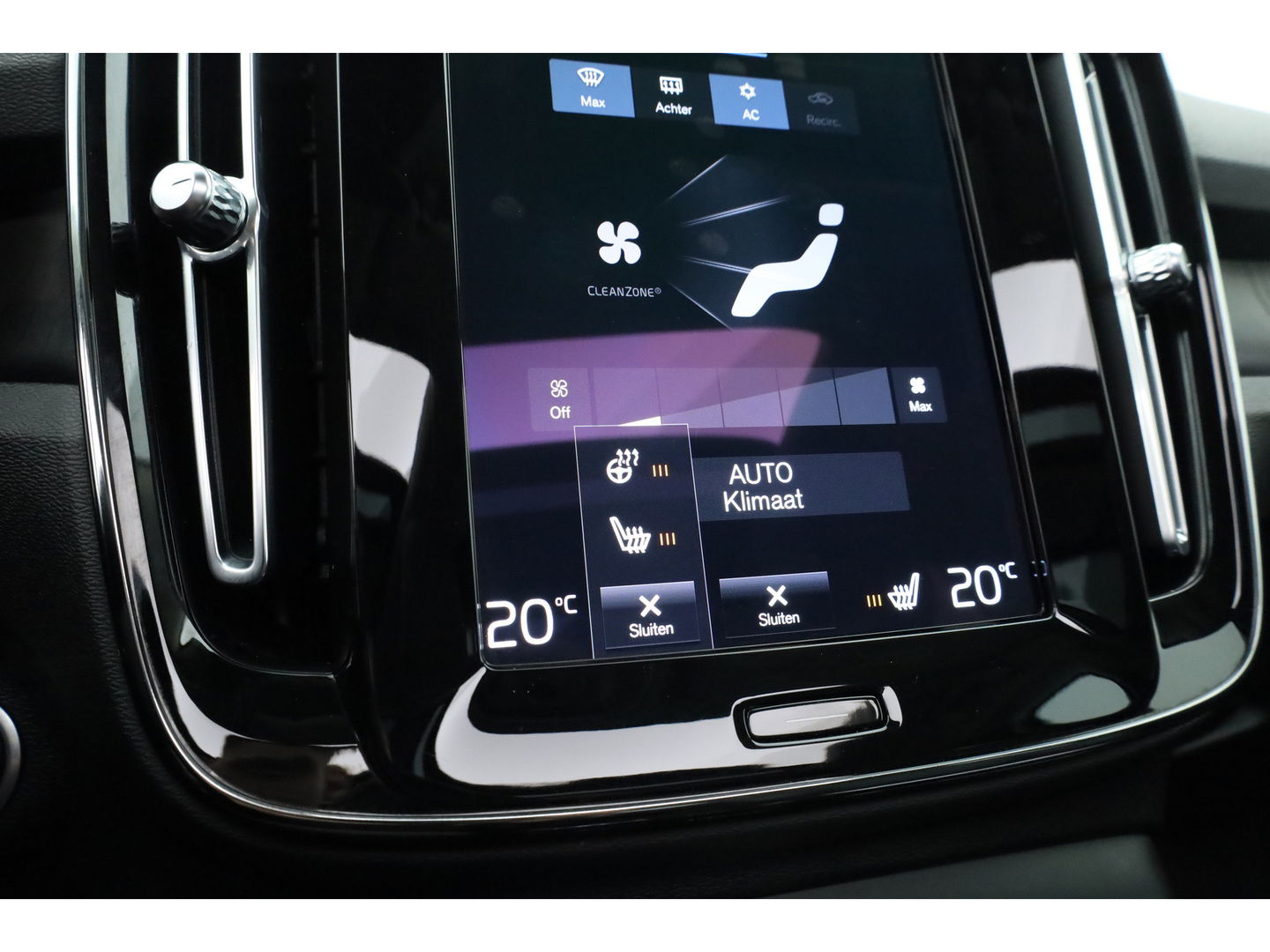 Volvo XC40 1.5 T4 Plug-in hybrid Plus Bright |SOH 96.9%| Pano | Leder | Harman Kardon | Memory | Dig. Cockpit | Cruise Control | Keyless