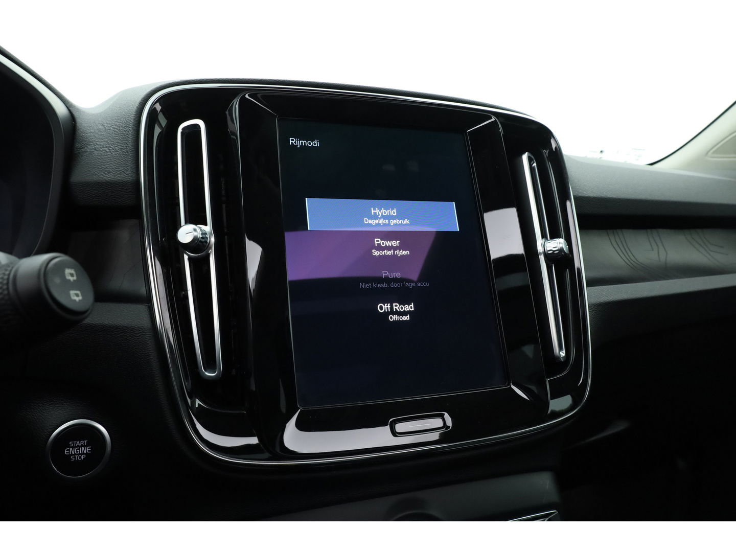 Volvo XC40 1.5 T4 Plug-in hybrid Plus Bright |SOH 96.9%| Pano | Leder | Harman Kardon | Memory | Dig. Cockpit | Cruise Control | Keyless