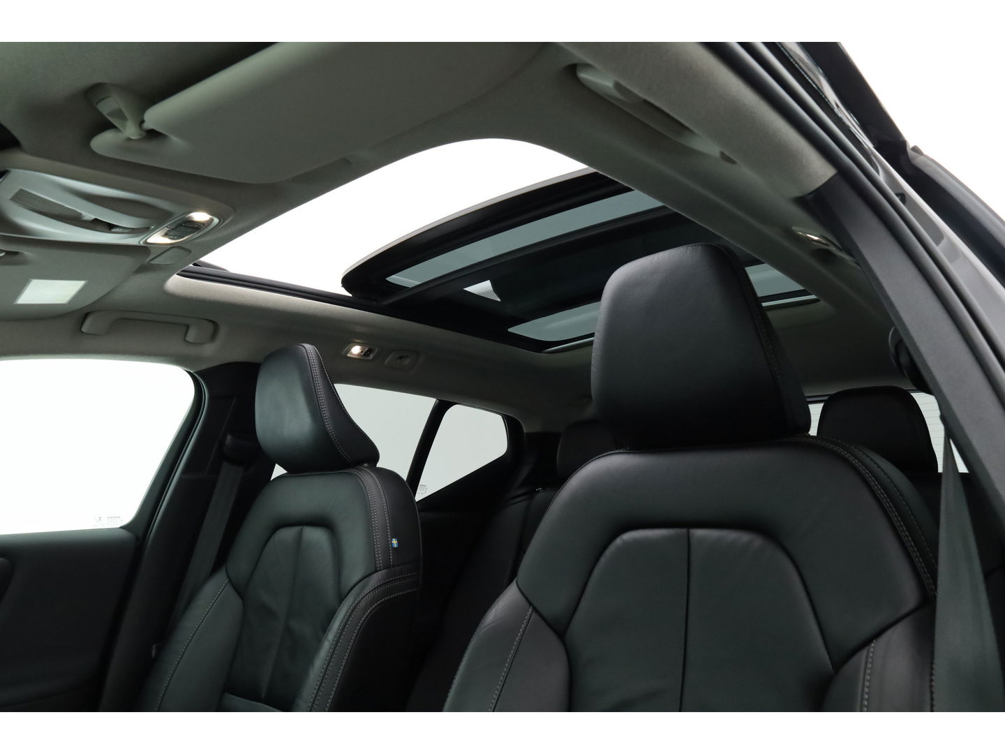 Volvo XC40 1.5 T4 Plug-in hybrid Plus Bright |SOH 96.9%| Pano | Leder | Harman Kardon | Memory | Dig. Cockpit | Cruise Control | Keyless