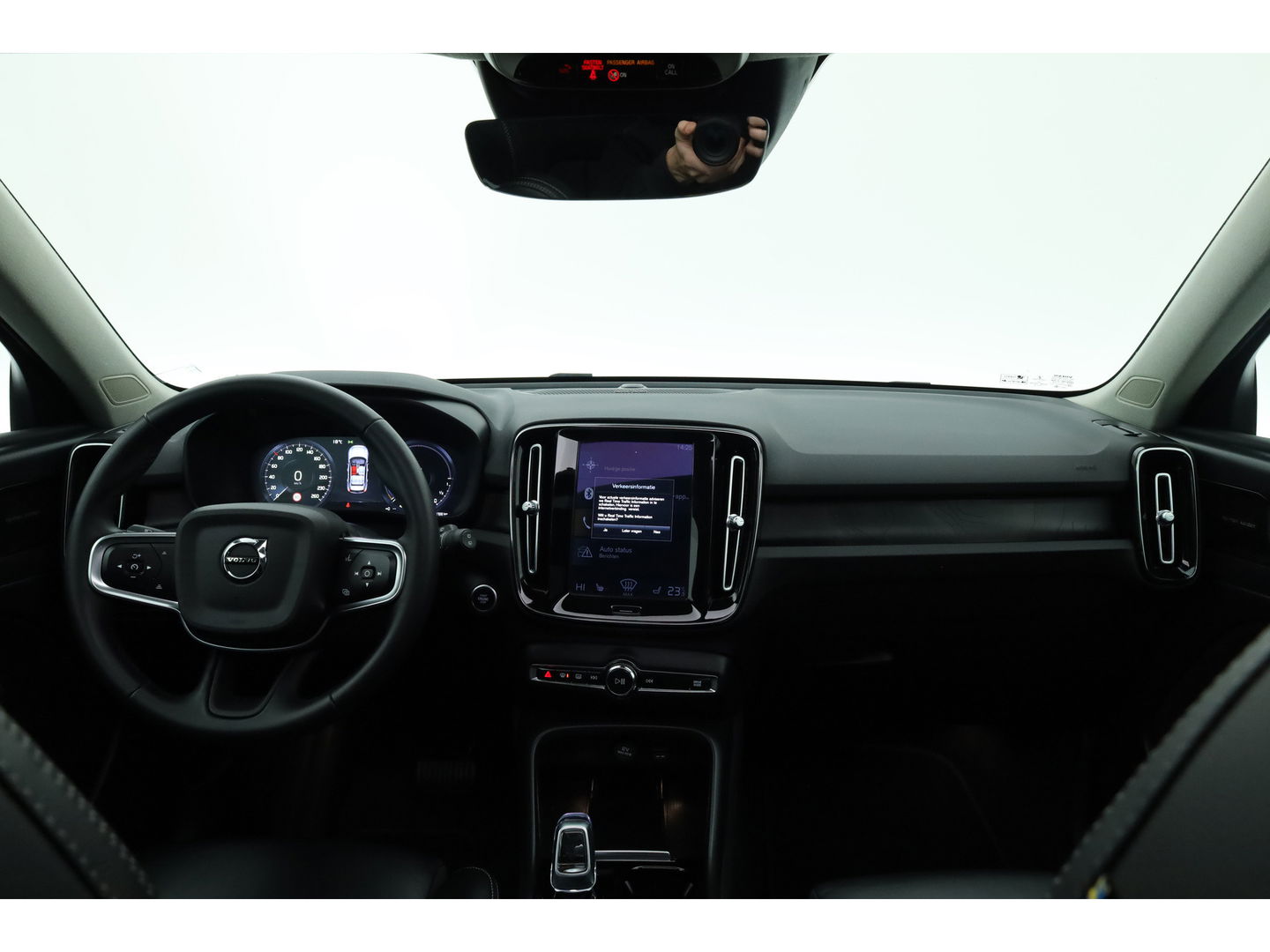 Volvo XC40 1.5 T4 Plug-in hybrid Plus Bright |SOH 96.9%| Pano | Leder | Harman Kardon | Memory | Dig. Cockpit | Cruise Control | Keyless