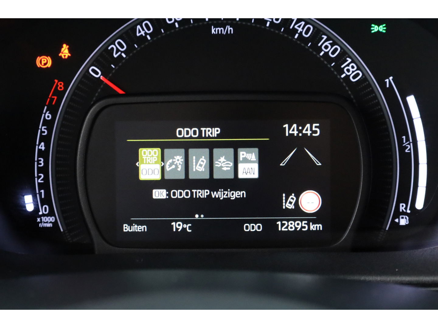 Toyota Aygo X 1.0 VVT-i MT Envy | Adapt. Cruise | Keyless | Apple CarPlay & Android Auto | Camera+PDC | Stoelverw. | DAB