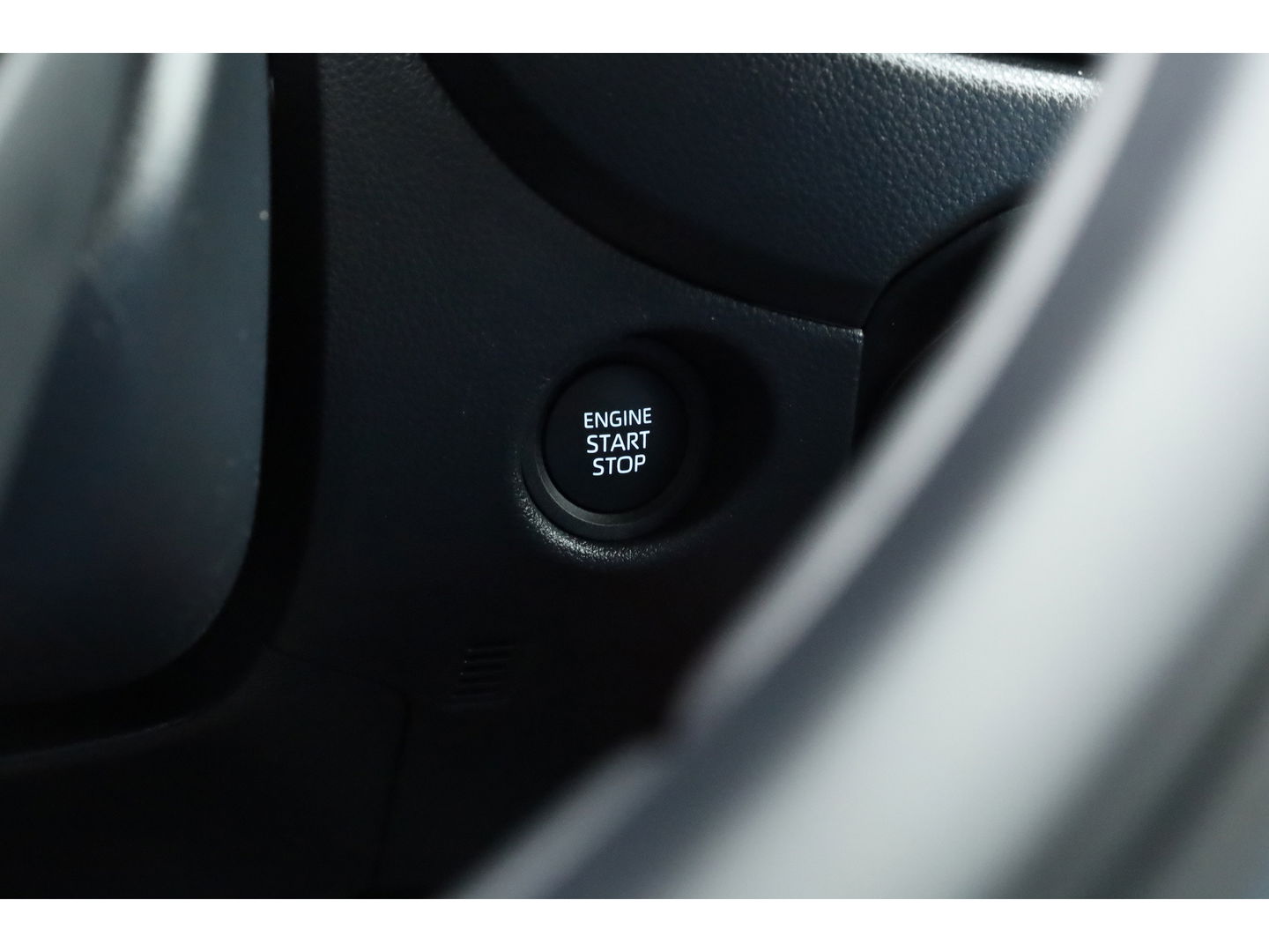 Toyota Aygo X 1.0 VVT-i MT Envy | Adapt. Cruise | Keyless | Apple CarPlay & Android Auto | Camera+PDC | Stoelverw. | DAB