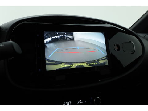 Toyota Aygo X 1.0 VVT-i MT Envy | Adapt. Cruise | Keyless | Apple CarPlay & Android Auto | Camera+PDC | Stoelverw. | DAB