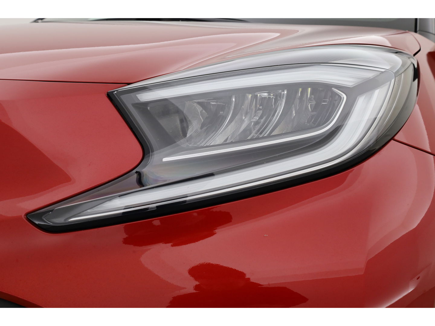 Toyota Aygo X 1.0 VVT-i MT Envy | Adapt. Cruise | Keyless | Apple CarPlay & Android Auto | Camera+PDC | Stoelverw. | DAB